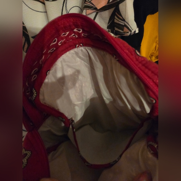 Vera Bradley Floral Red Crossbody Bag - Picture 5 of 12